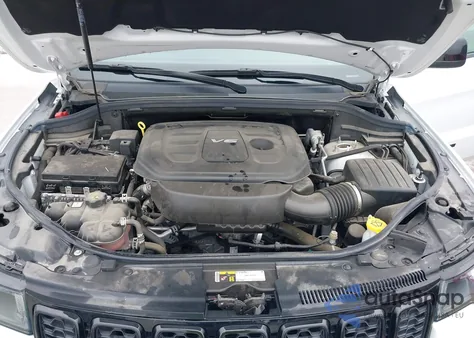 2019 Jeep Grand Cherokee Upland 4X4 из США, поврежденный, VIN 1C4RJFAG2KC620398